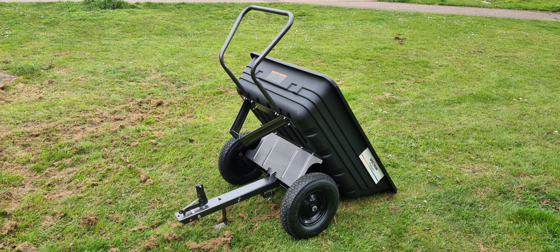 Spectrum 227kg-Capacity Poly Tipping-Cart / Wheelbarrow | SP22111