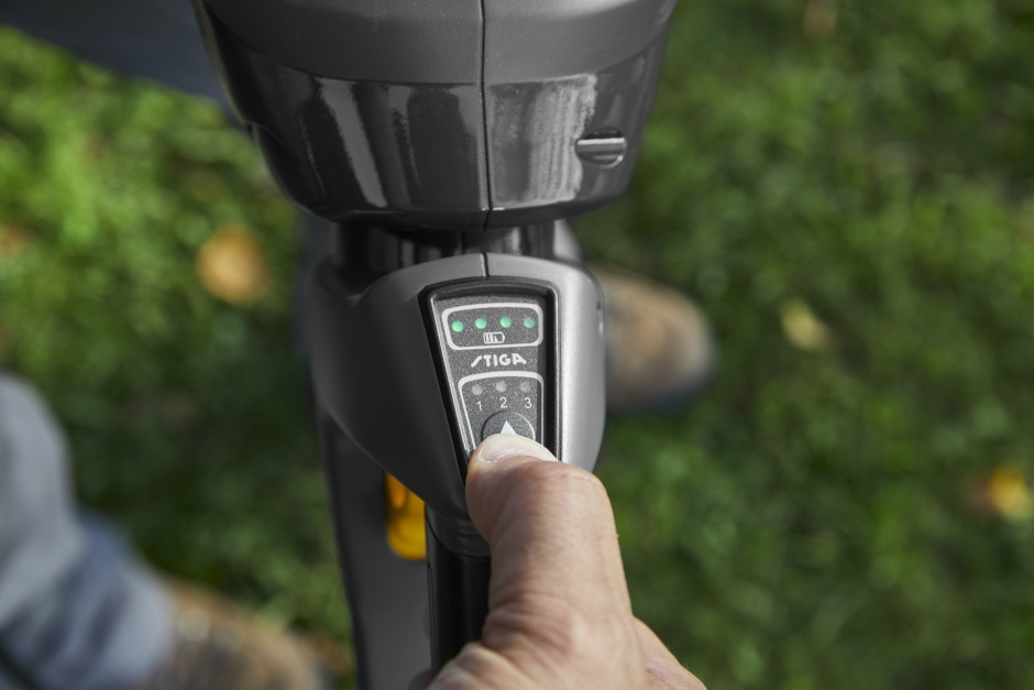 Stiga SHT 900 AE 48v Cordless Hedgetrimmer (Tool Only)