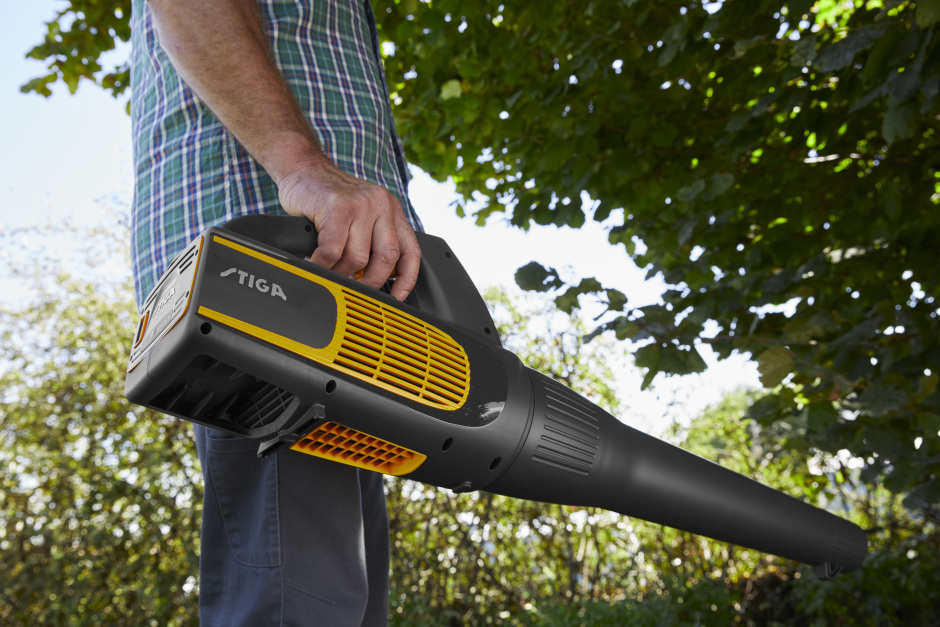 Stiga BL 700e 48v Cordless Leaf-Blower (Tool Only)