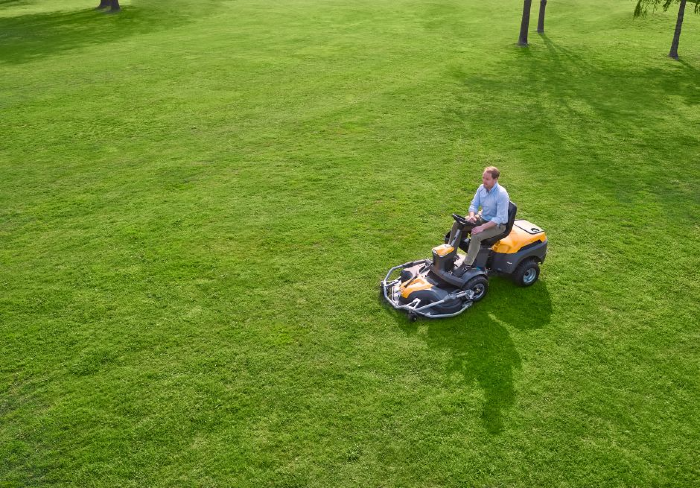 Stiga Park 700 WX 4WD V-Twin Front-Cut Ride-On Lawnmower (Excluding Deck)