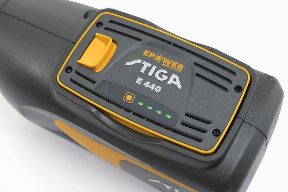 Stiga BC 700e B 48v Cordless Brushcutter with ‘Cowhorn’ Handle (Tool Only)