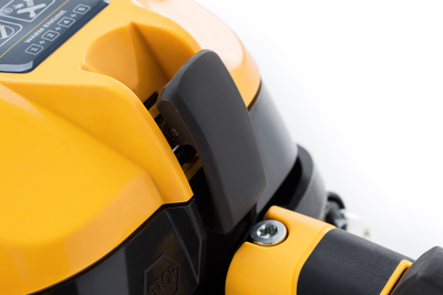 Stiga CS 545 Petrol Chainsaw (40cm Guide Bar)