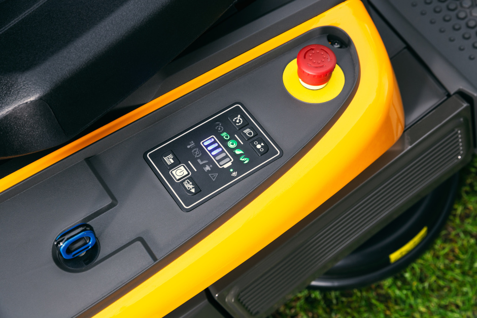 Stiga Swift 372e Battery-Powered Rear-Collect Ride-On Lawnmower with Stepless Electronic Drive