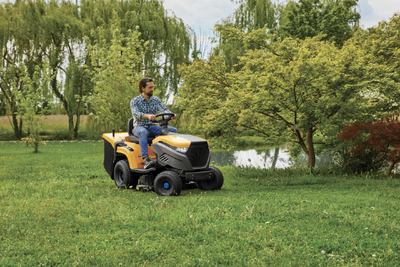Stiga Estate 584e Battery-Powered Rear-Collect Lawn Tractor with Stepless Electronic Drive