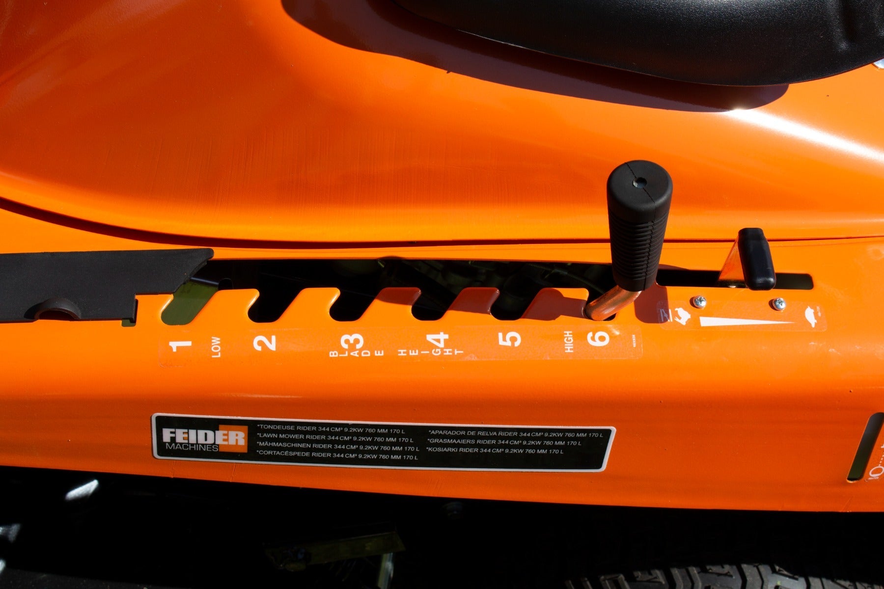 Feider FRT75BS125  Rear-Collect Ride-On Mower with Manual Drive & Briggs Engine